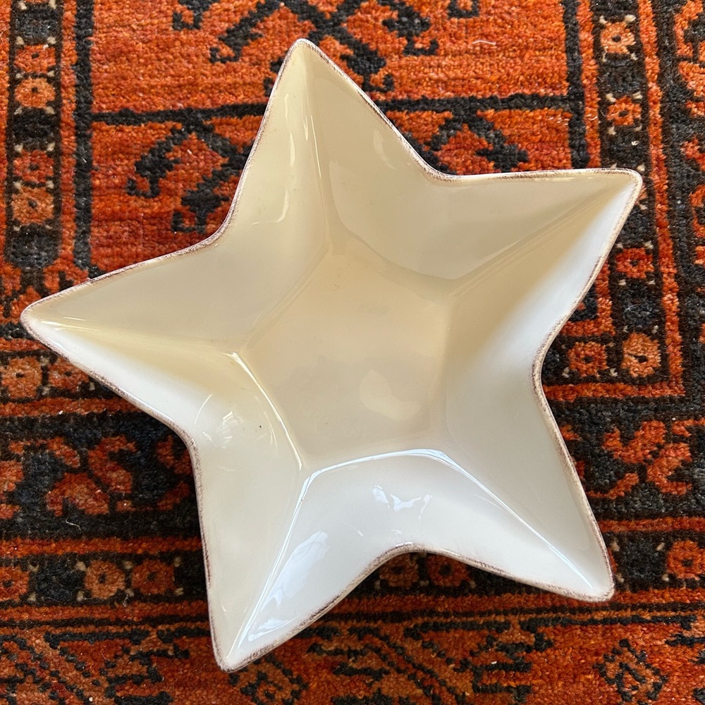 Pottery Barn Star Bowls - Set of 8